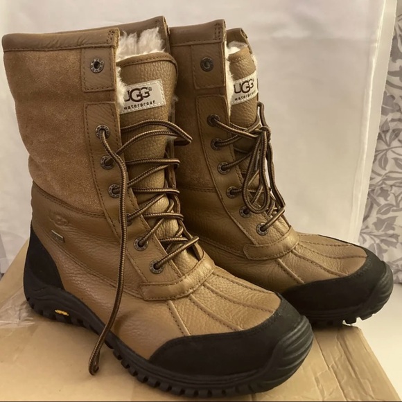 UGG Shoes - Ugg Adirondack ll Boots Chestnut Size 8 Like New!